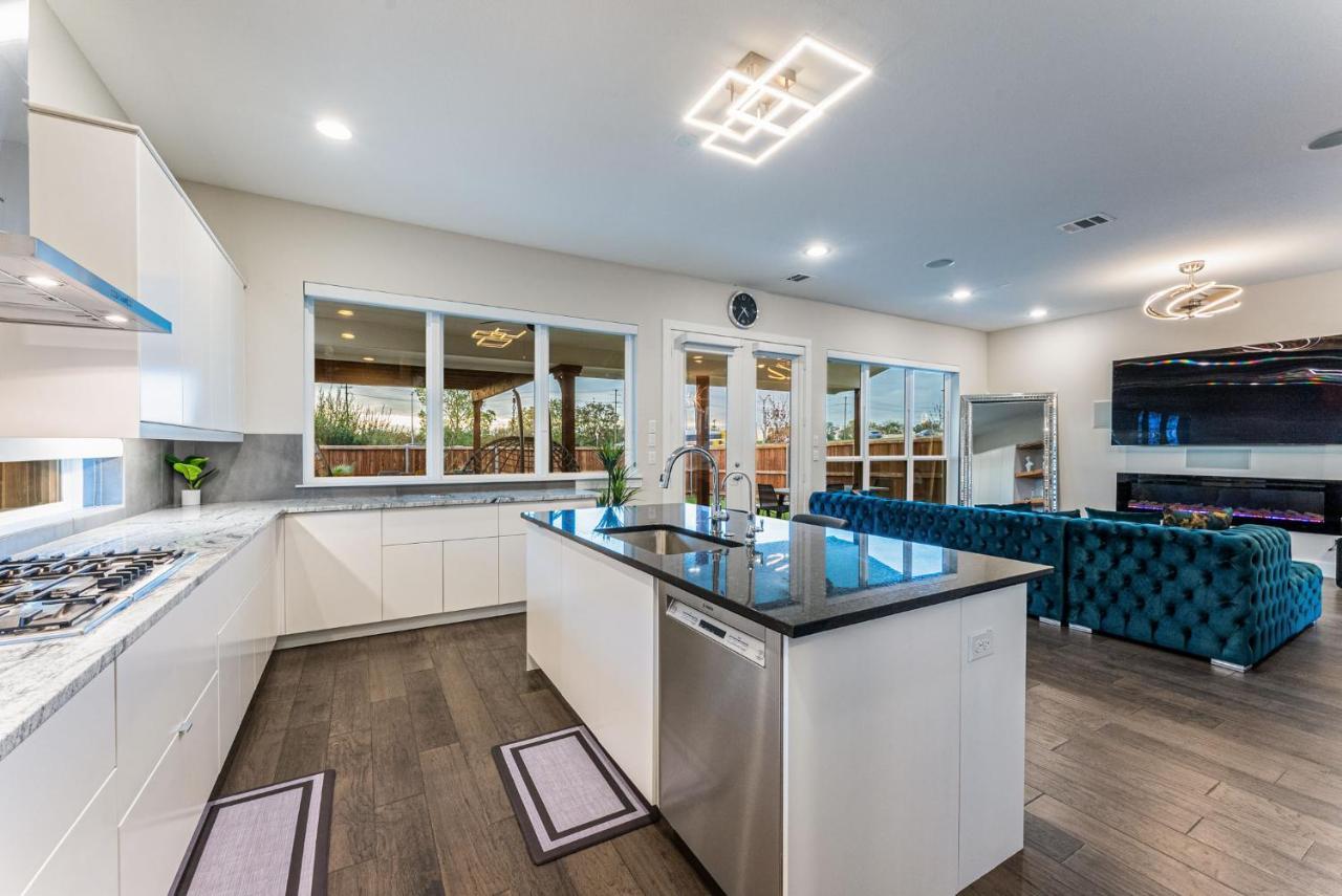 Luxury Home With Rooftop Views Dallas Buitenkant foto